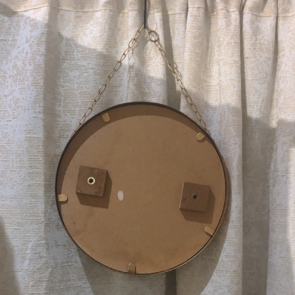 Gold Wall Decor Circular Mirror with Modern Design
